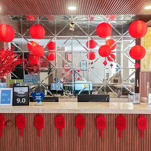 黄金大酒店 酒店